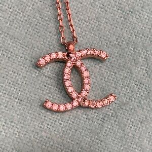 Elegant Rose Gold  plated Pendant Necklace, must have for true fashion diva!